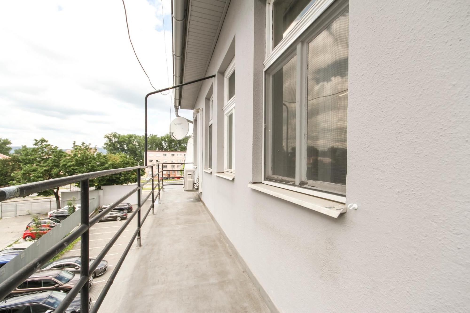 Apartman Vita Deluxe Trencin Ngoại thất bức ảnh