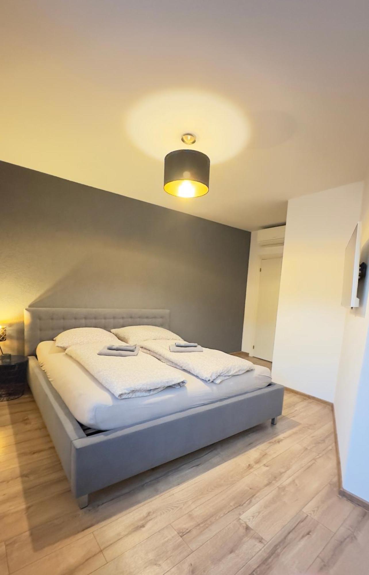 Apartman Vita Deluxe Trencin Ngoại thất bức ảnh
